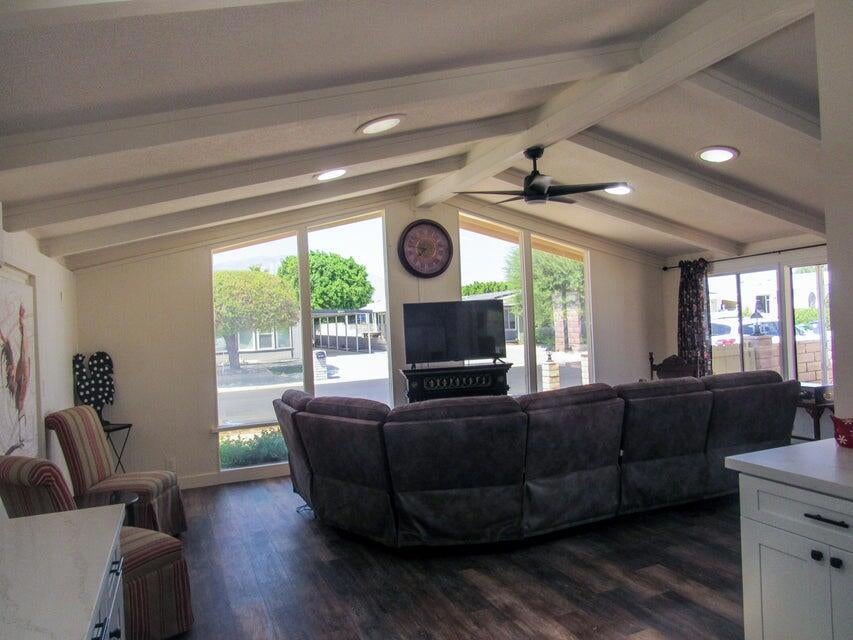 38520 Commons Valley Drive