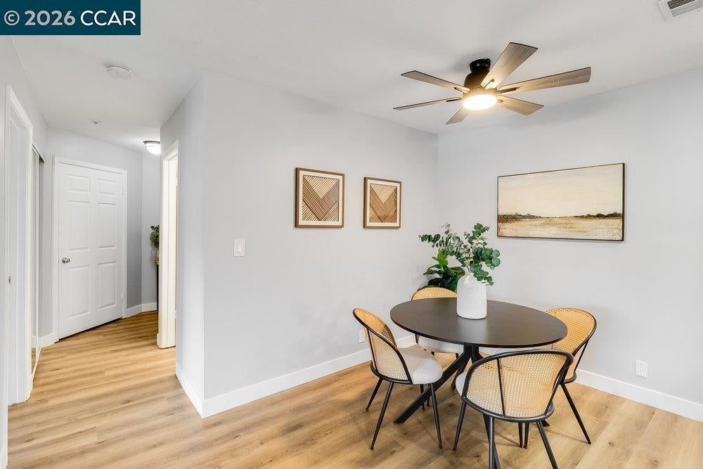 3173 Wayside Plaza 301
