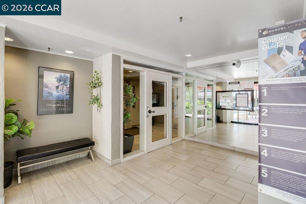 3173 Wayside Plaza 301