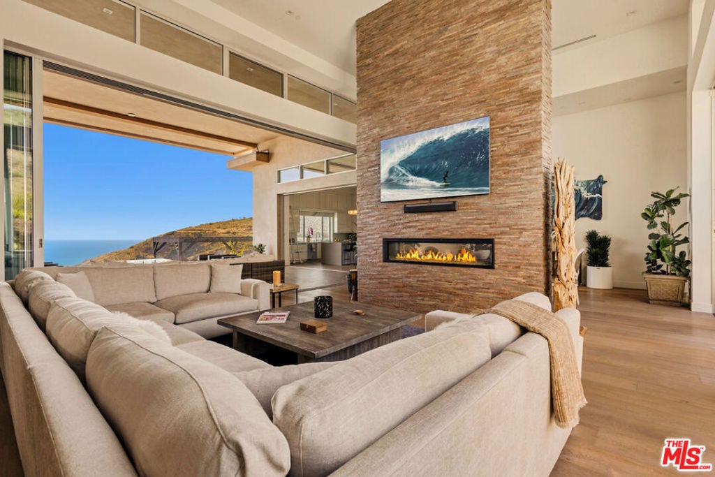10715 Yerba Buena Road