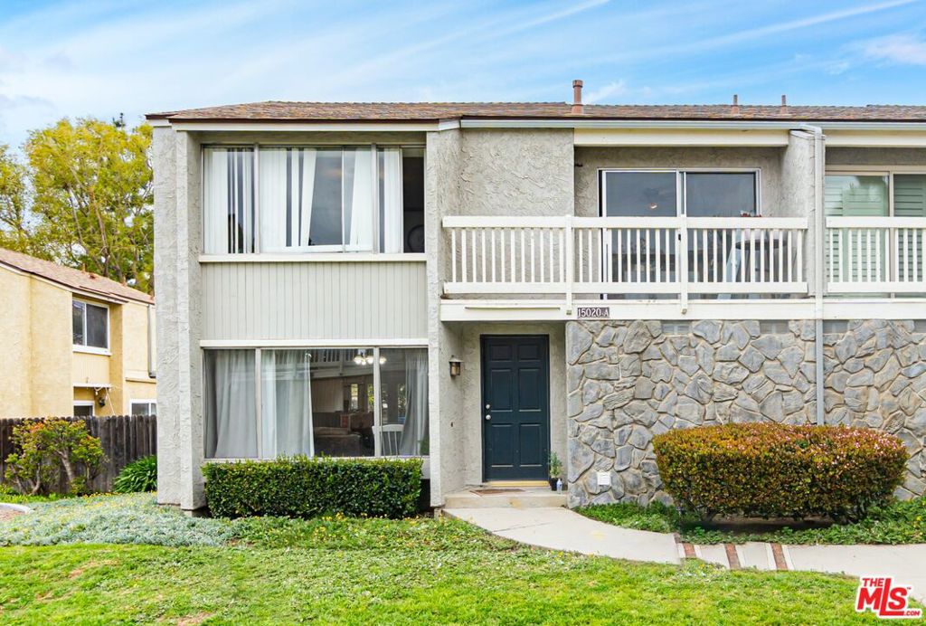 Beautiful 3-Bedroom Townhouse Unit in the Varsity Park Community! This 2-Story stunner has laminate floors throughout. Living room. Large kitchen w/ adjacent dining area. Generously-sized bedrooms. Master Bedroom w/ dual closets. Private enclosed patio - perfect for entertaining! Laundry rom. 2 separate enclosed single-car garages (one attached + one detached). Community amenities include vast manicured park-like grounds with three pools, three club houses, & three playgrounds. Highly-rated Moorpark schools & College nearby. Just minutes to the best shopping, dining, & entertainment the area has to offer. A unique opportunity that is not to be missed!