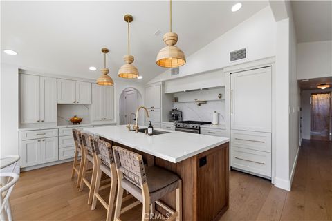 Photo of 22510 Decoro Drive, Saugus, CA 91350 (MLS # SR26047375)