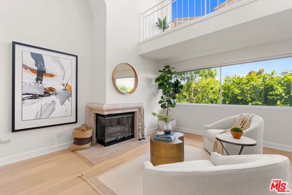 Photo of 390 S Sepulveda Boulevard #409, Los Angeles, CA 90049 (MLS # 26868917)