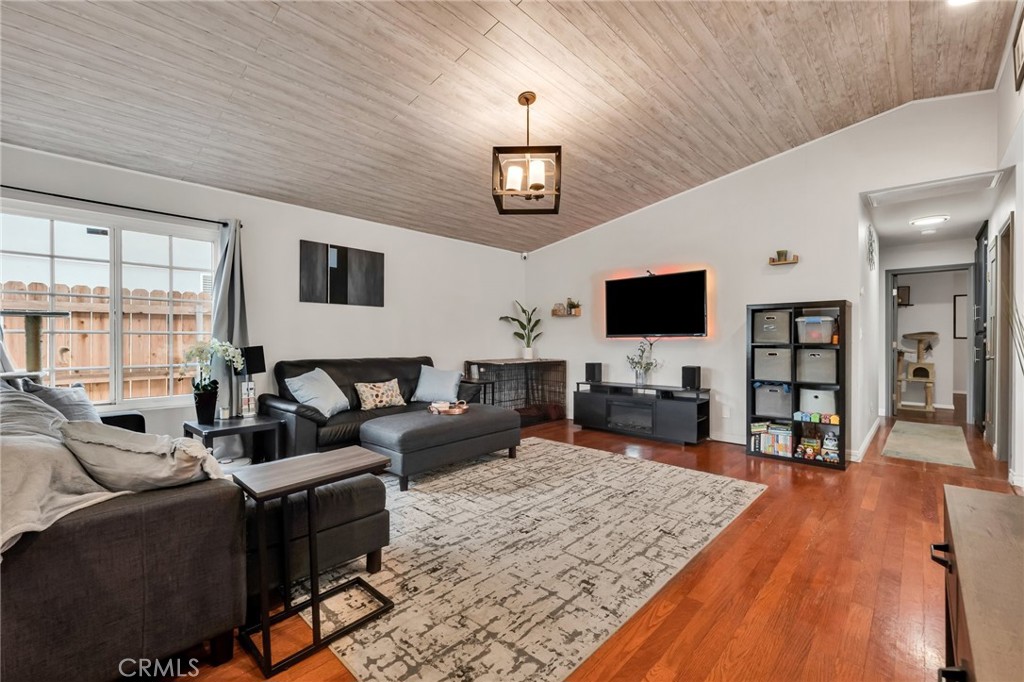 161 W Market Street