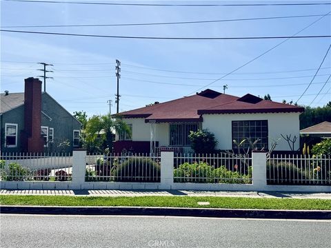 Photo of 7105 California Avenue, Bell Gardens, CA 90201 (MLS # IV26057158)