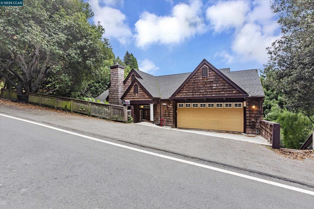CLAREMONT HILLS - Residential