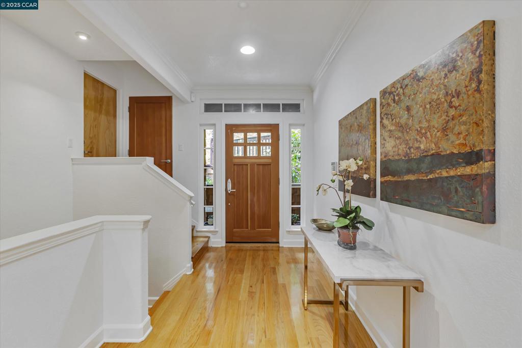 CLAREMONT HILLS - Residential