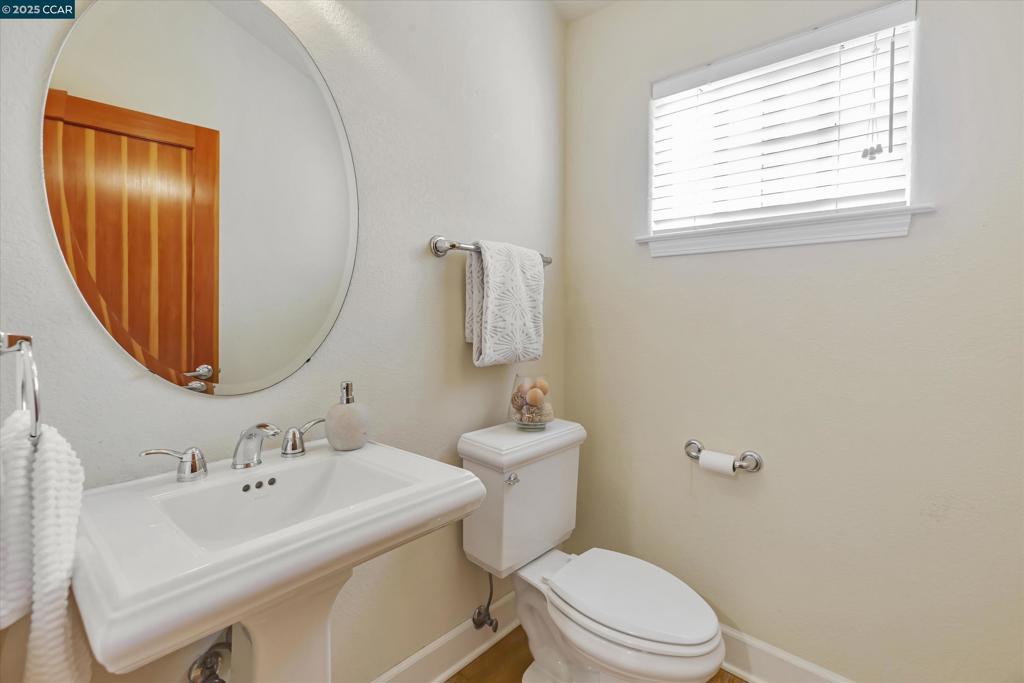 CLAREMONT HILLS - Residential