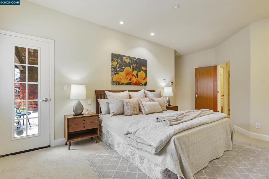CLAREMONT HILLS - Residential