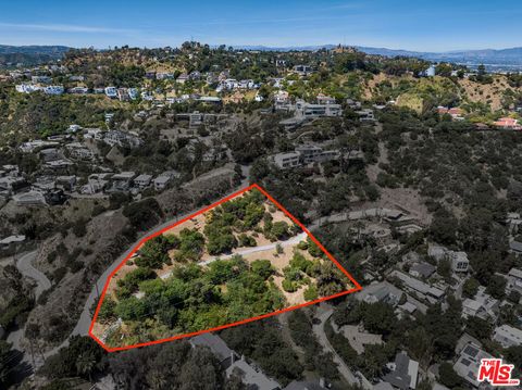 Photo of 1858 Blue Heights Drive, Los Angeles, CA 90069 (MLS # 26674563)