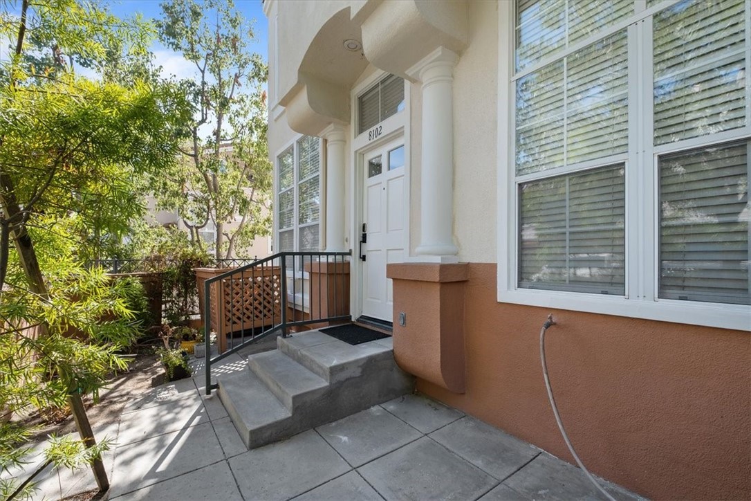 Summit Renaissance (SMRN) - Residential Lease