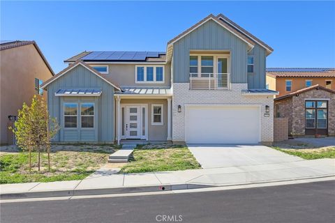 Photo of 11763 Quailrun Ct Ct, Chatsworth, CA 91311 (MLS # SR26010010)