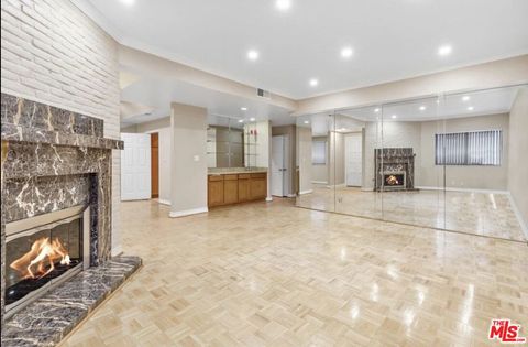 Photo of 5340 Wilkinson Avenue #6, Valley Village, CA 91607 (MLS # 26661267)