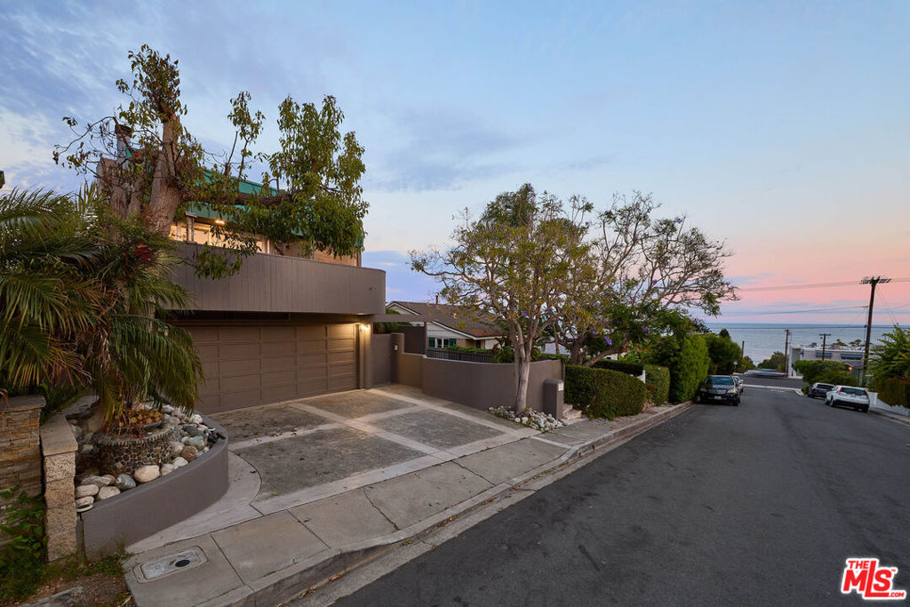 253 Fairview Street