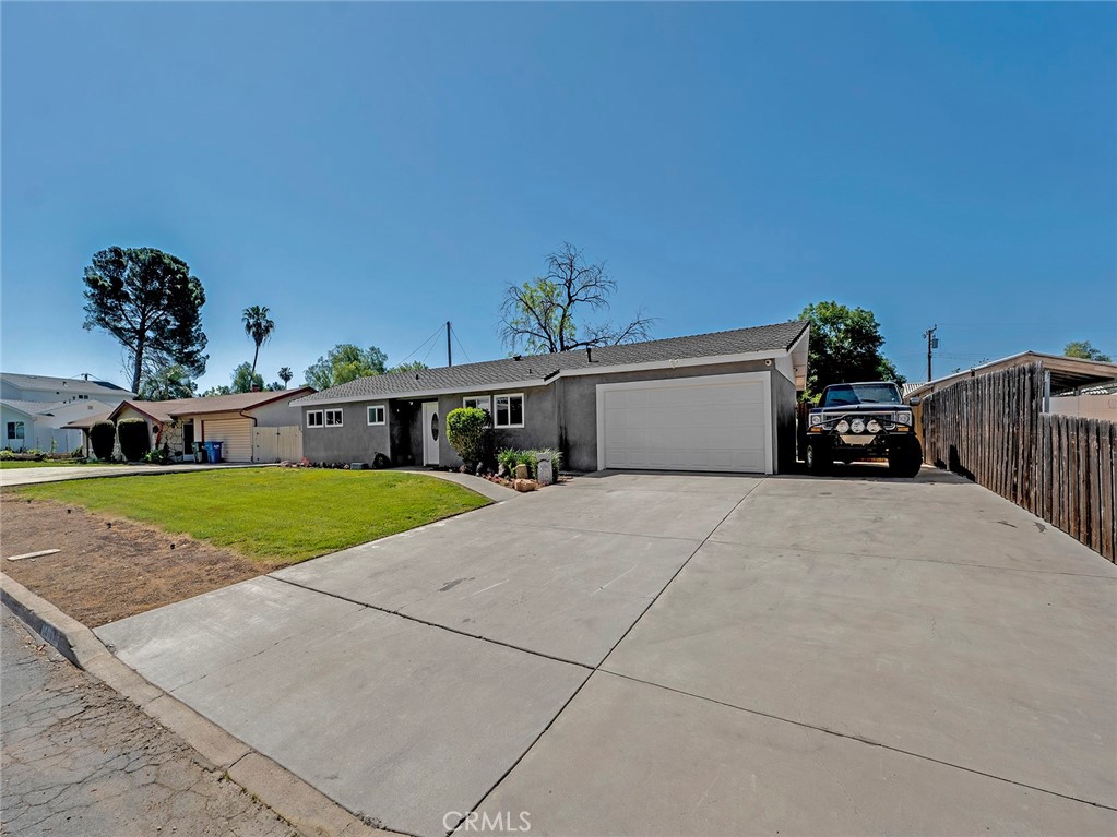 1316 Calle Tulipan