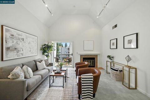 Photo of 3183 Wayside Plz #320, Walnut Creek, CA 94597 (MLS # 41109598)