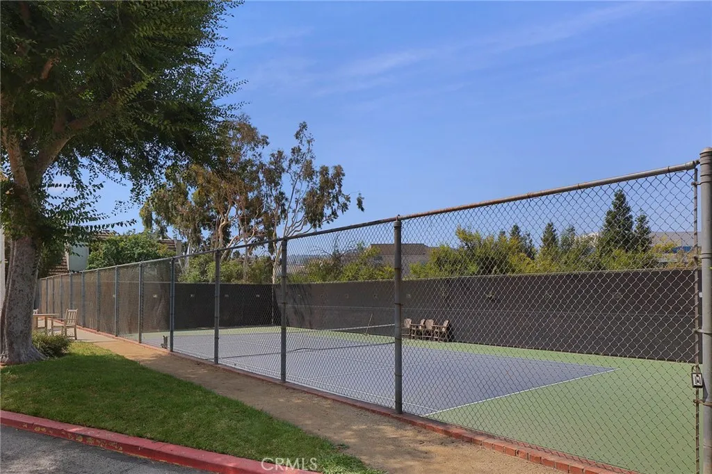 Studio City, California 91604, United States, 2 Bedrooms Bedrooms, ,3 BathroomsBathrooms,Residential,Active,172331