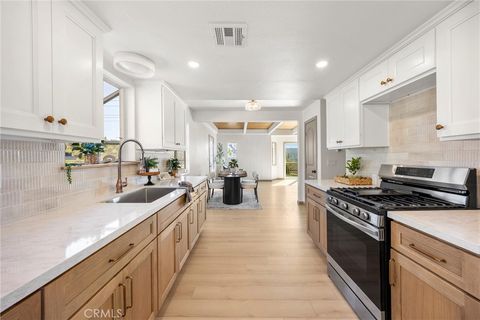 Photo of 1113 N Grass Valley Rd, Lake Arrowhead, CA 92352 (MLS # CV26048266)