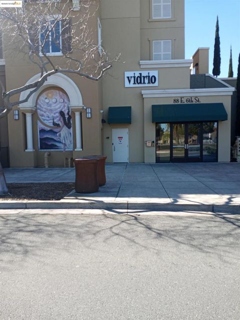 88 E 6TH Street 209 Pittsburg CA 94565