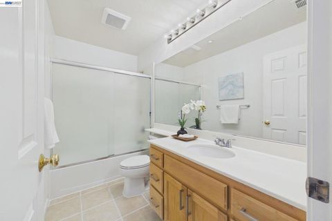 Tiny photo for 2352 2352 Millstream Ln Ln, San Ramon, CA 94582 (MLS # 41125637)