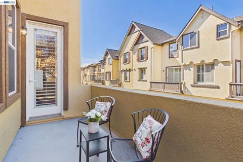 Tiny photo for 2352 2352 Millstream Ln Ln, San Ramon, CA 94582 (MLS # 41125637)