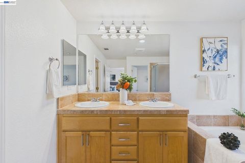 Tiny photo for 2352 2352 Millstream Ln Ln, San Ramon, CA 94582 (MLS # 41125637)