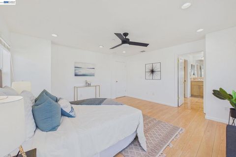 Tiny photo for 2352 2352 Millstream Ln Ln, San Ramon, CA 94582 (MLS # 41125637)