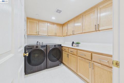 Tiny photo for 2352 2352 Millstream Ln Ln, San Ramon, CA 94582 (MLS # 41125637)