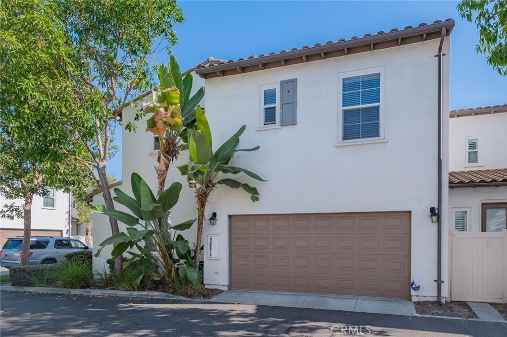 255 N Santa Maria Street