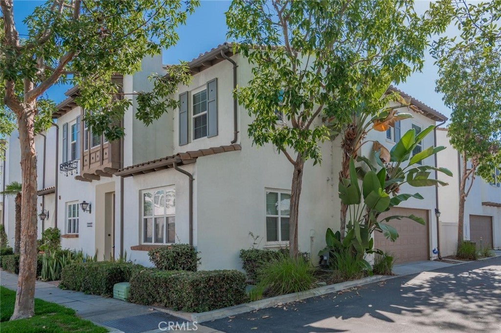 255 N Santa Maria Street