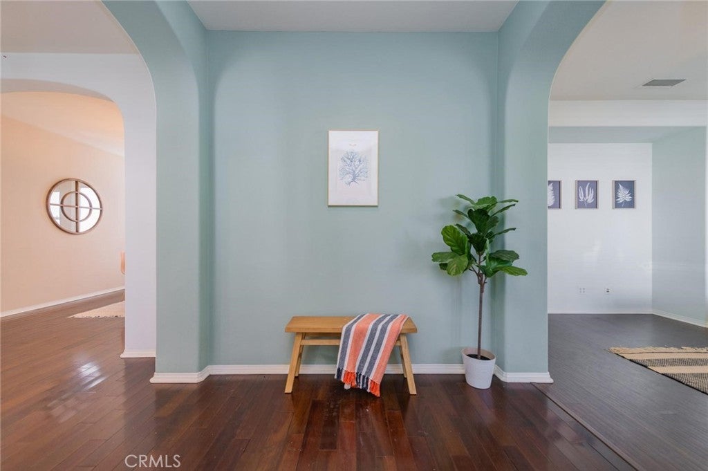 255 N Santa Maria Street
