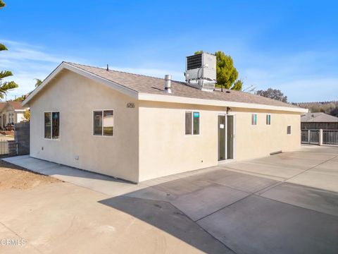 Photo of 6256 Satsuma Avenue, North Hollywood, CA 91606 (MLS # P1-25451)