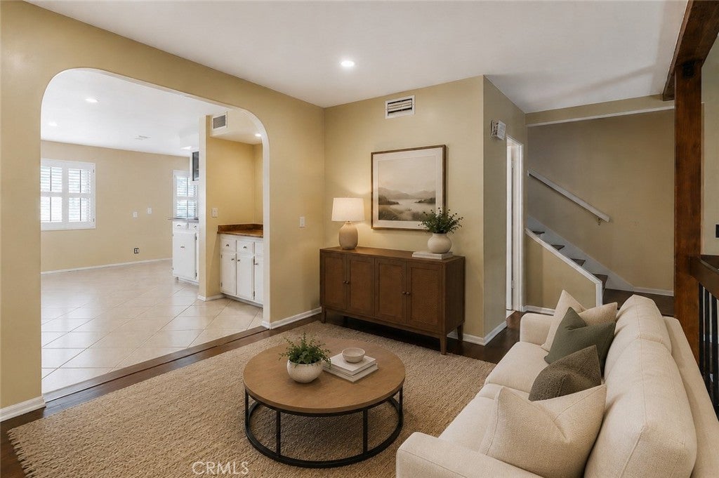 Photo of 6227 Randi Avenue, Woodland Hills, CA 91367 (MLS # SB26138324)