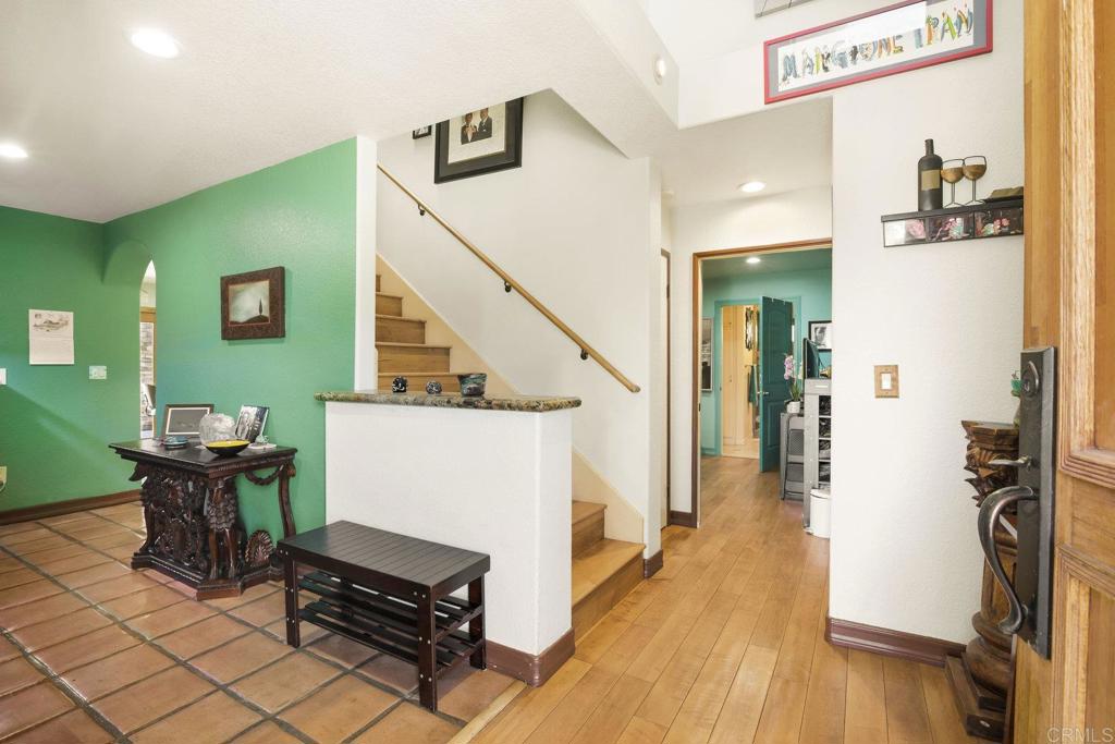 Properties 2 2983 Murat Street