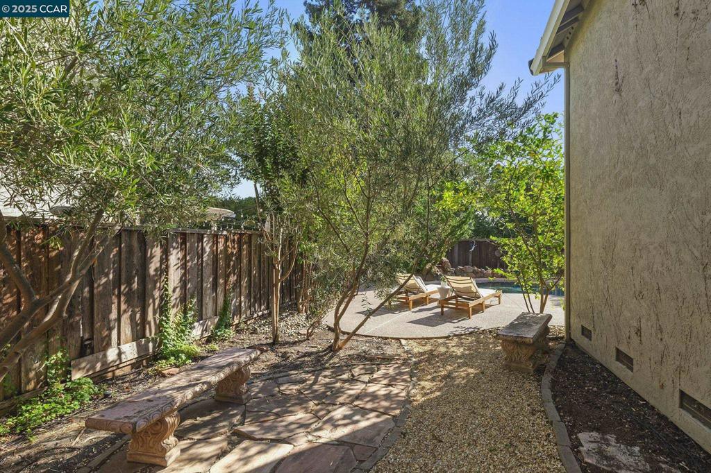 BROOKMEADOW PARK - Residential