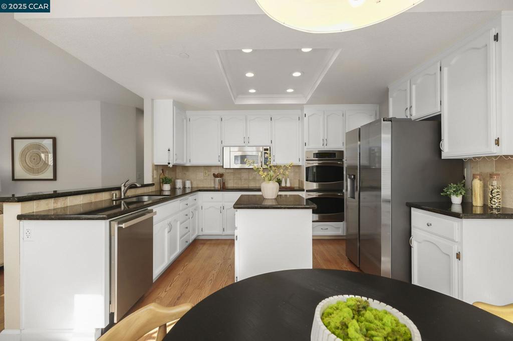 BROOKMEADOW PARK - Residential