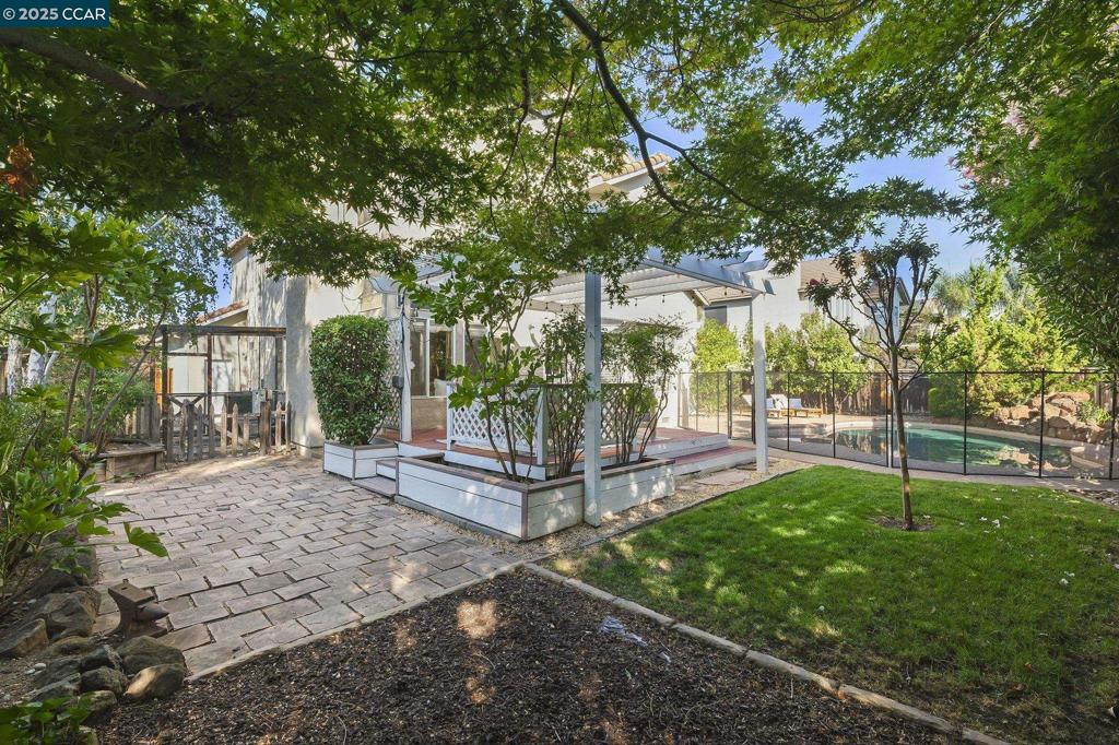 BROOKMEADOW PARK - Residential