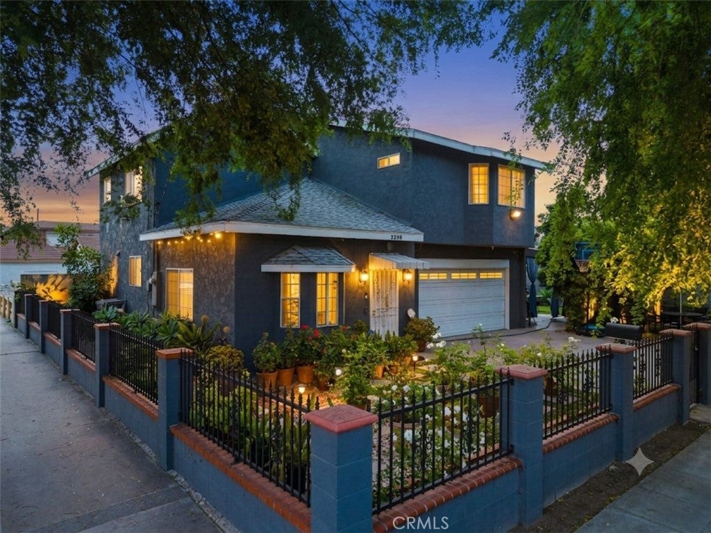 2298 Webster AVE, Long Beach CA 90810