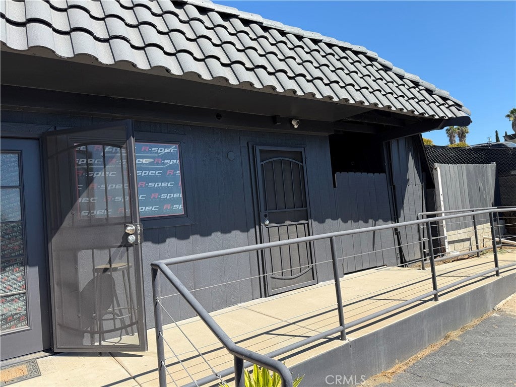 1542 S Santa Fe A