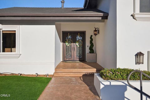 Tiny photo for 542 Valley View Way, Ventura, CA 93003 (MLS # V1-39121)