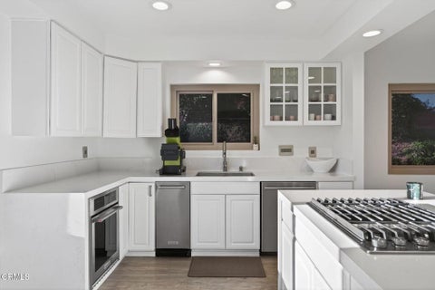 Tiny photo for 542 Valley View Way, Ventura, CA 93003 (MLS # V1-39121)