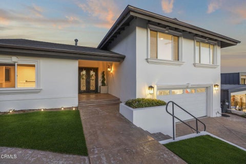 Tiny photo for 542 Valley View Way, Ventura, CA 93003 (MLS # V1-39121)