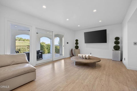 Tiny photo for 542 Valley View Way, Ventura, CA 93003 (MLS # V1-39121)