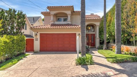 Photo of 2009 Elm Avenue, Manhattan Beach, CA 90266 (MLS # SB26095846)
