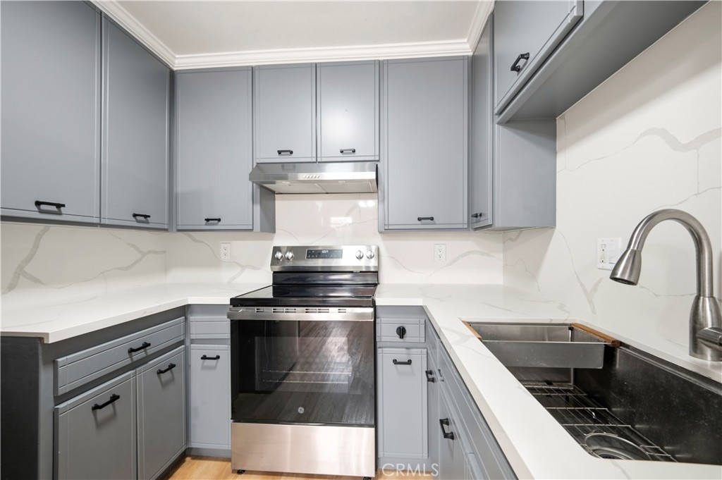 1602 N King, Street APT#D4