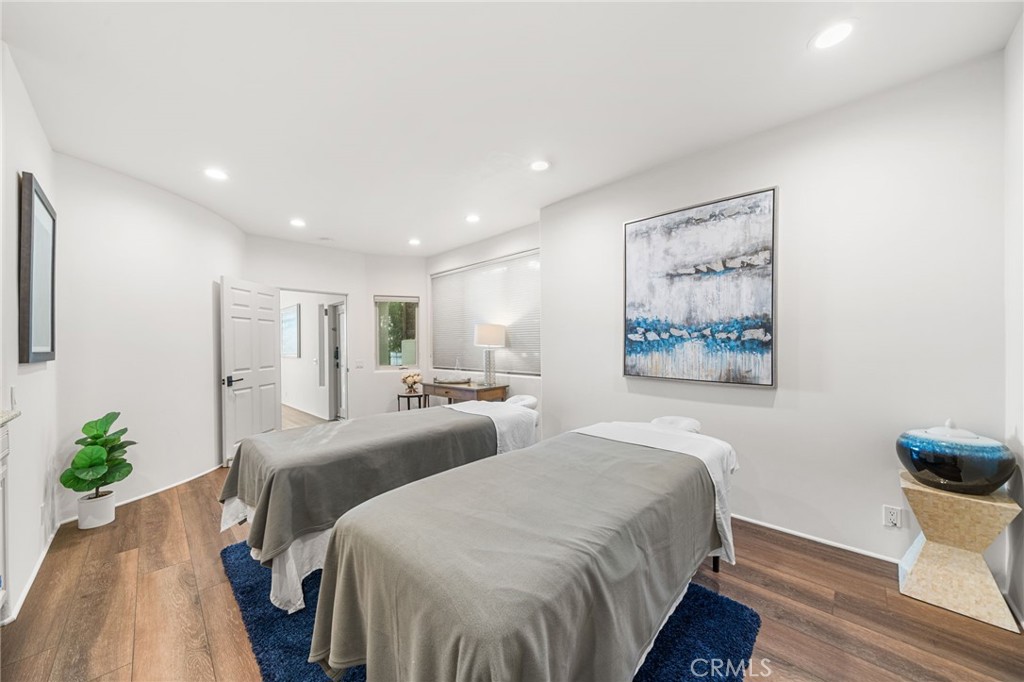 Corona del Mar South of PCH (CDMS) - Residential Lease