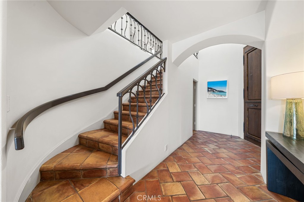 Corona del Mar South of PCH (CDMS) - Residential Lease