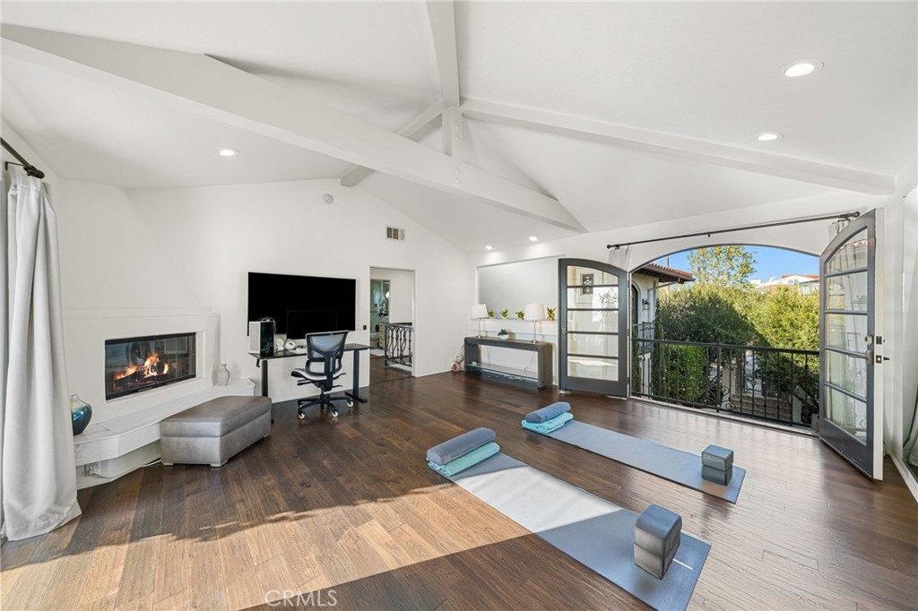 Corona del Mar South of PCH (CDMS) - Residential Lease