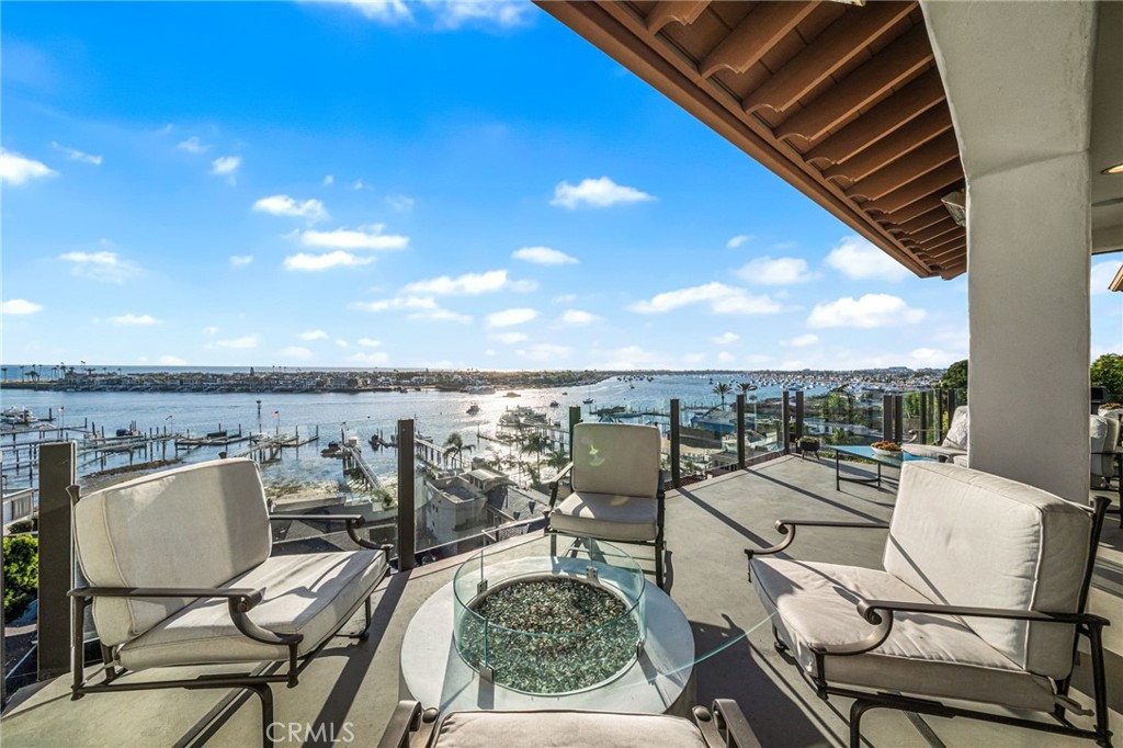 Corona del Mar South of PCH (CDMS) - Residential Lease