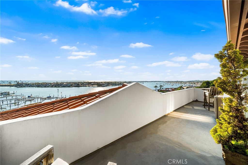 Corona del Mar South of PCH (CDMS) - Residential Lease